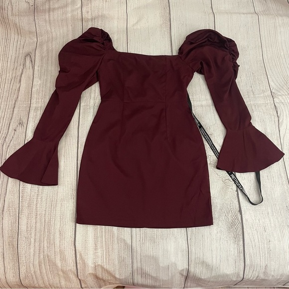 NWT PRETTY LITTLE THING Women’s Plum Square Neck Puff Sleeve Bodycon Dress Sz 2 - Picture 7 of 15